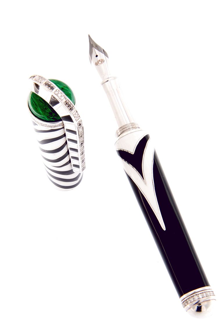 FOUNTAIN PEN ZEBRA IN STERLING SILVER AND DIAMONDS